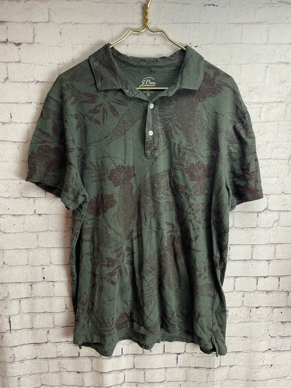 J Crew size XL dark green tropical print polo style shirt